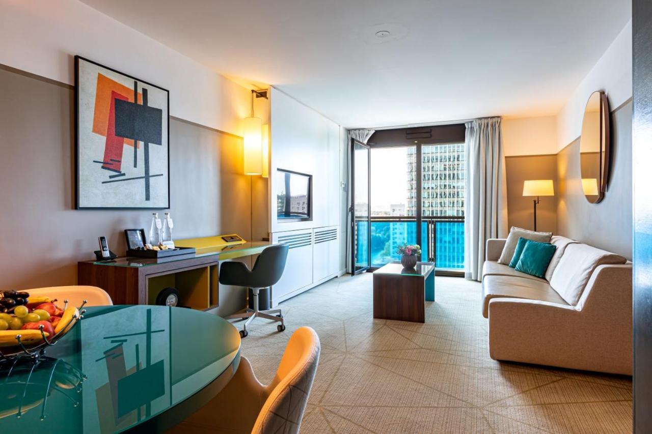 Fraser Suites Paris La Defense Courbevoie Kültér fotó A typical apartment at the hotel
