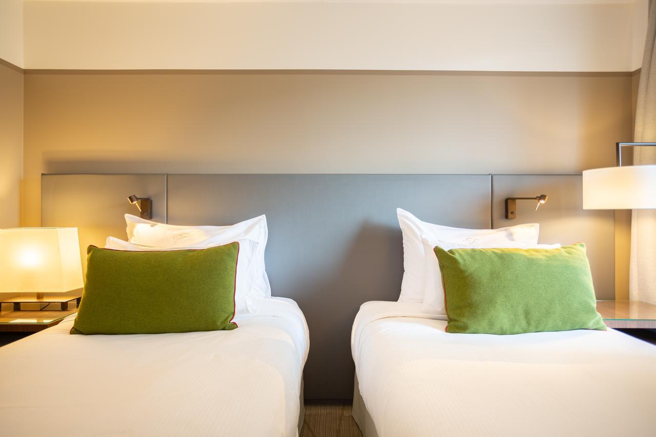 Fraser Suites Paris La Defense Courbevoie Kültér fotó A room at the hotel